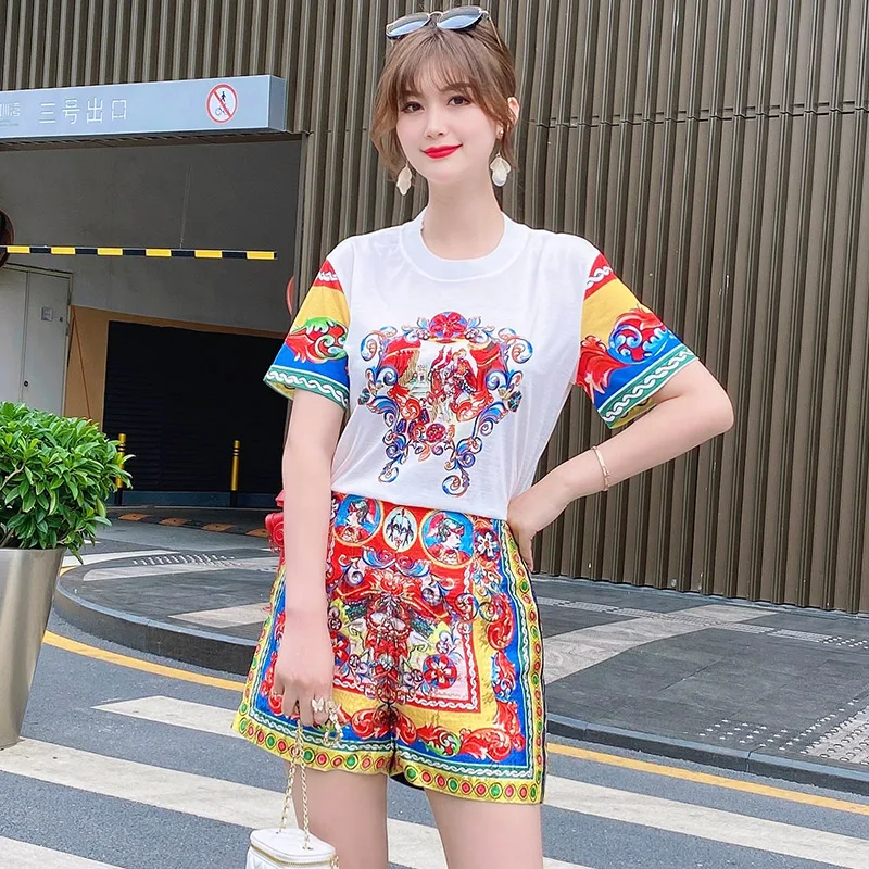 

High Street Women Suit New Summer Diamond Short Sleeve Tops + Jacquard Printed Casual Shorts Vintage Chic Fashion Two-Piece Set