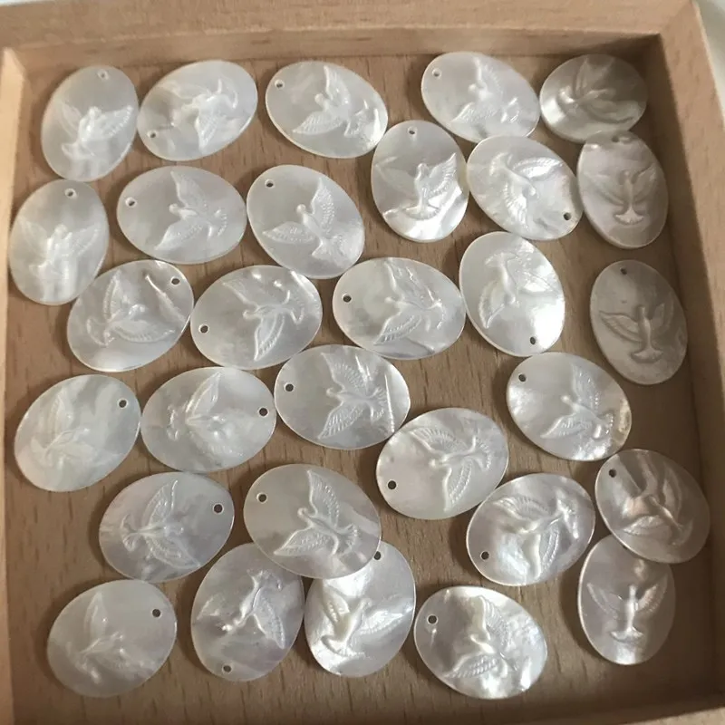 

30PCS/Lot 15X20MM Oval Shape Holy Spirit Bird Natural Mother of Pearl Shell MOP for DIY Jewerly