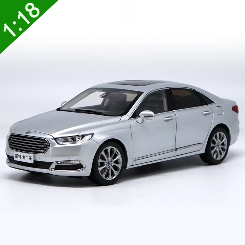 1:18 FORD 2015 TAURUS литой автомобиль из сплава модели игрушек металлические автомобилей