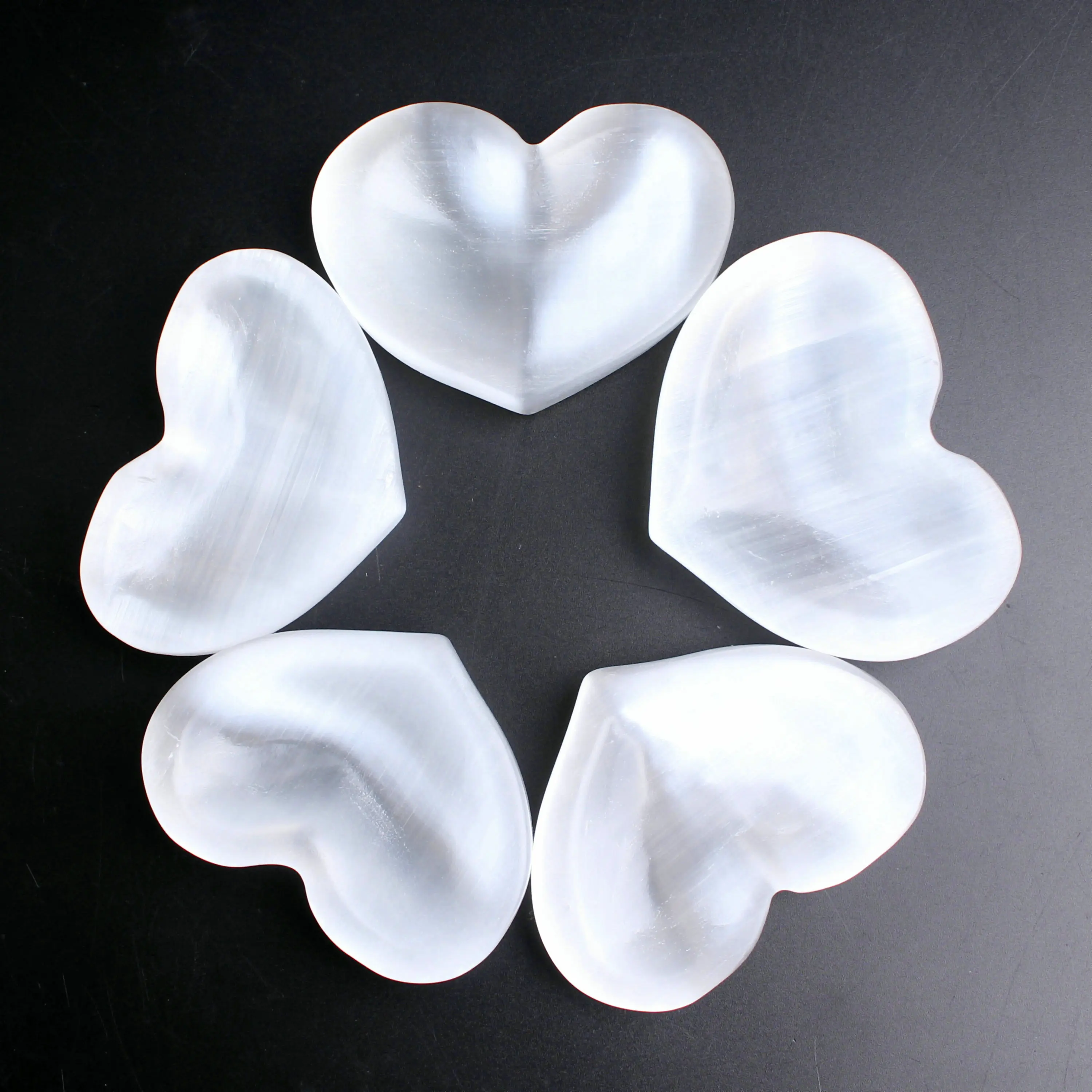 Оптовая продажа селенит в форме сердца любовь ароматерапия контейнер Луна