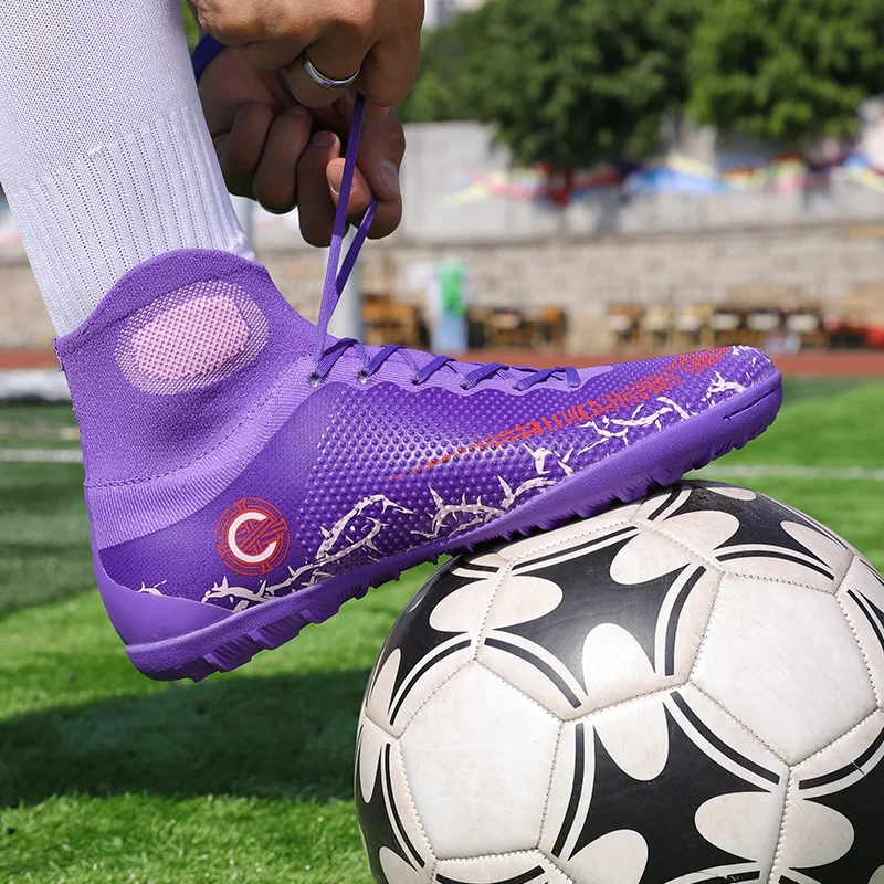 Мужские серебристые черные уличные бутсы с высокой подошвой футбольные для