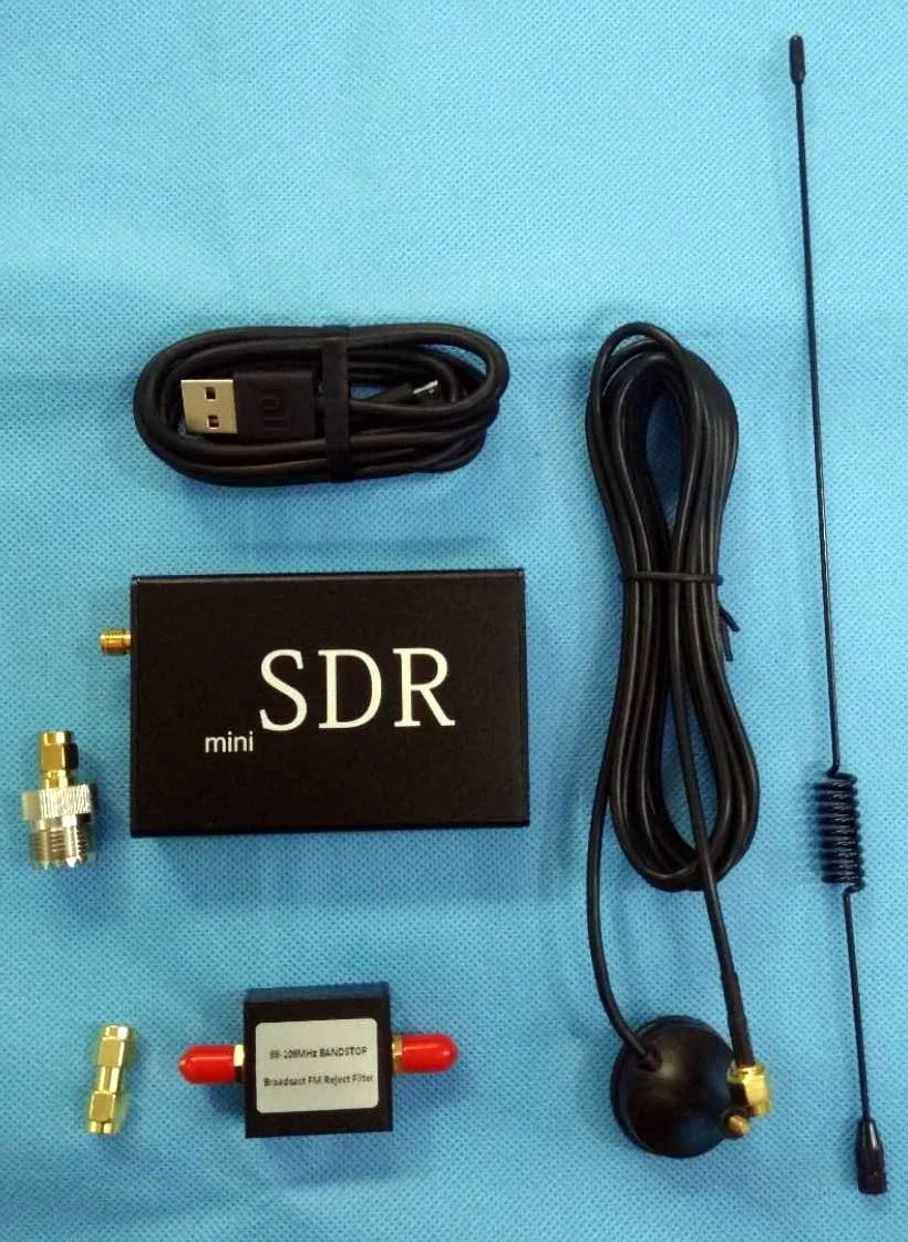 

High sensitivity 12 bit 10K-2GHz full-band software receiver SDRPlay RSP1