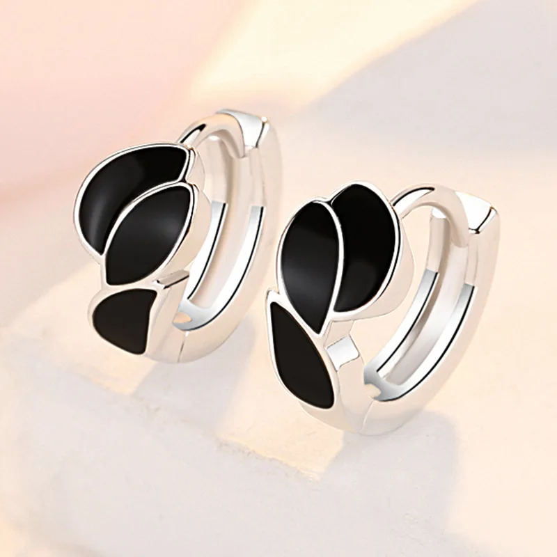 Women's Fashion Creative Small Hoop Earrings Two Tone Black Flame Leaf Tiny Huggies Lovely Mini Earring Piercings For Lady Girls