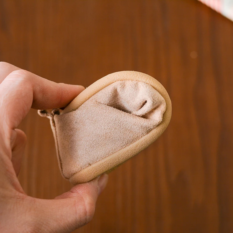 Кроссовки Детские на плоской подошве мягкая весенняя обувь для танцев