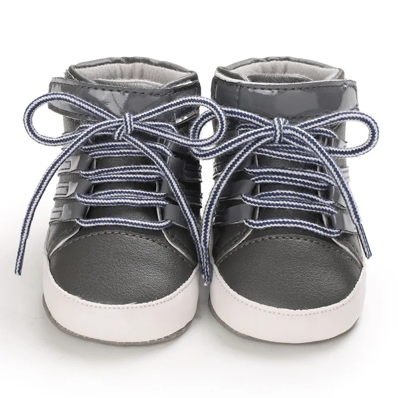 Кожаные кроссовки для мальчиков и девочек на мягкой подошве