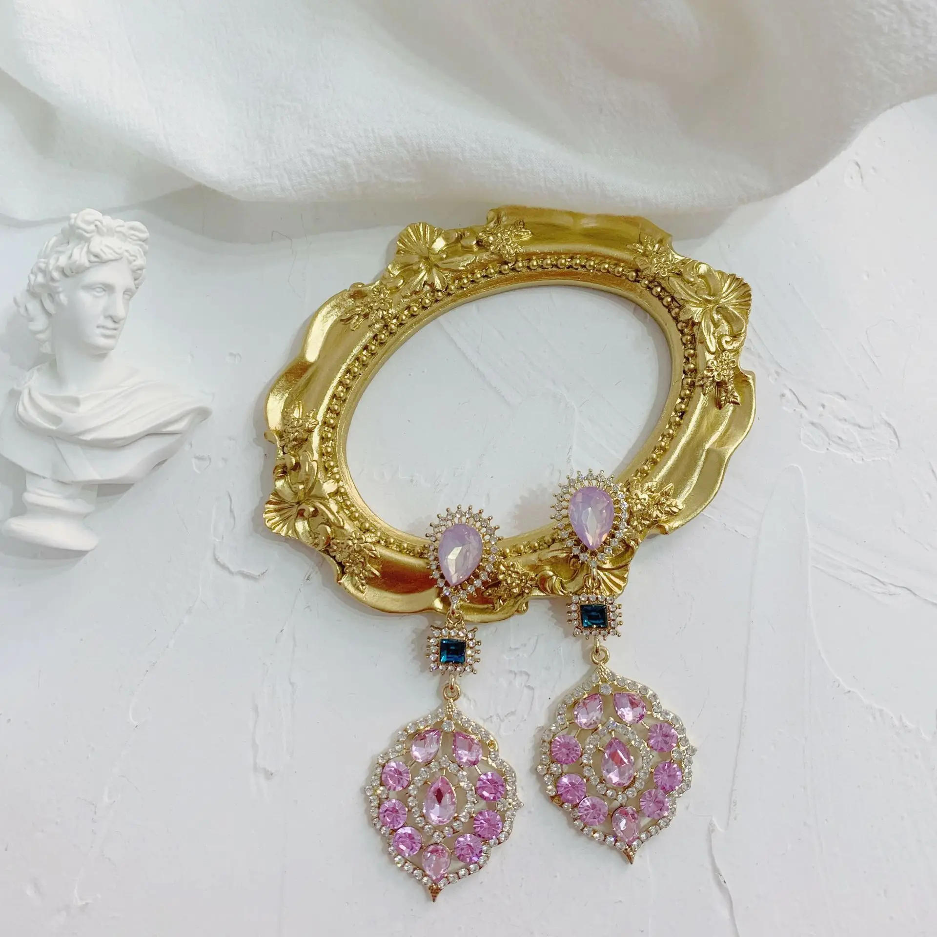 

New Style Retro Water Drop CZ Crystal Oval Flower Dangle Earrings Fashion Women Baroque Rhinestone Engagement Jewelry Gifts