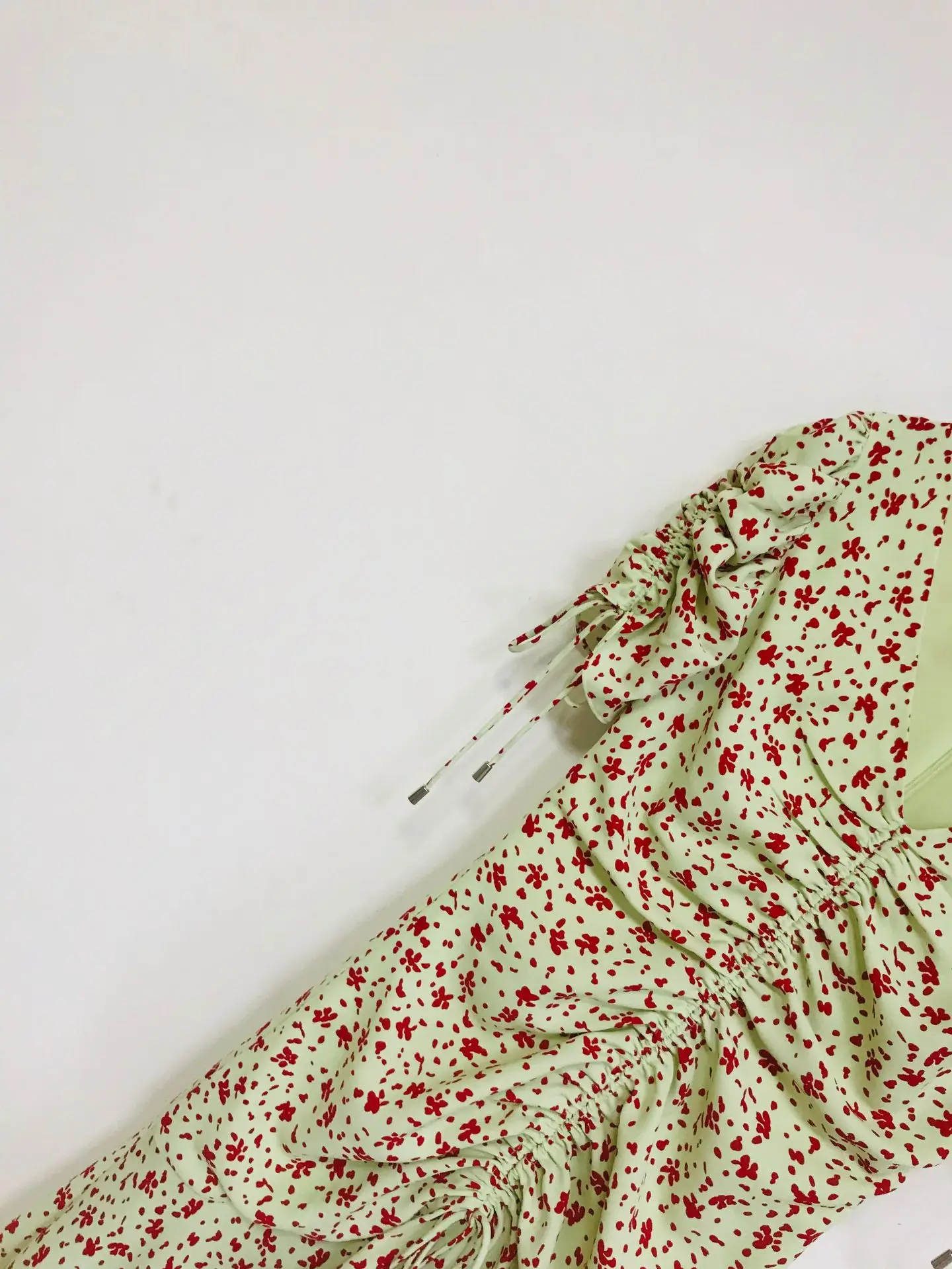 

DRmen Dress Spring / Summer 2021 V-neck Drawstring Puff Sleeve Short-sleeved Dress for Women