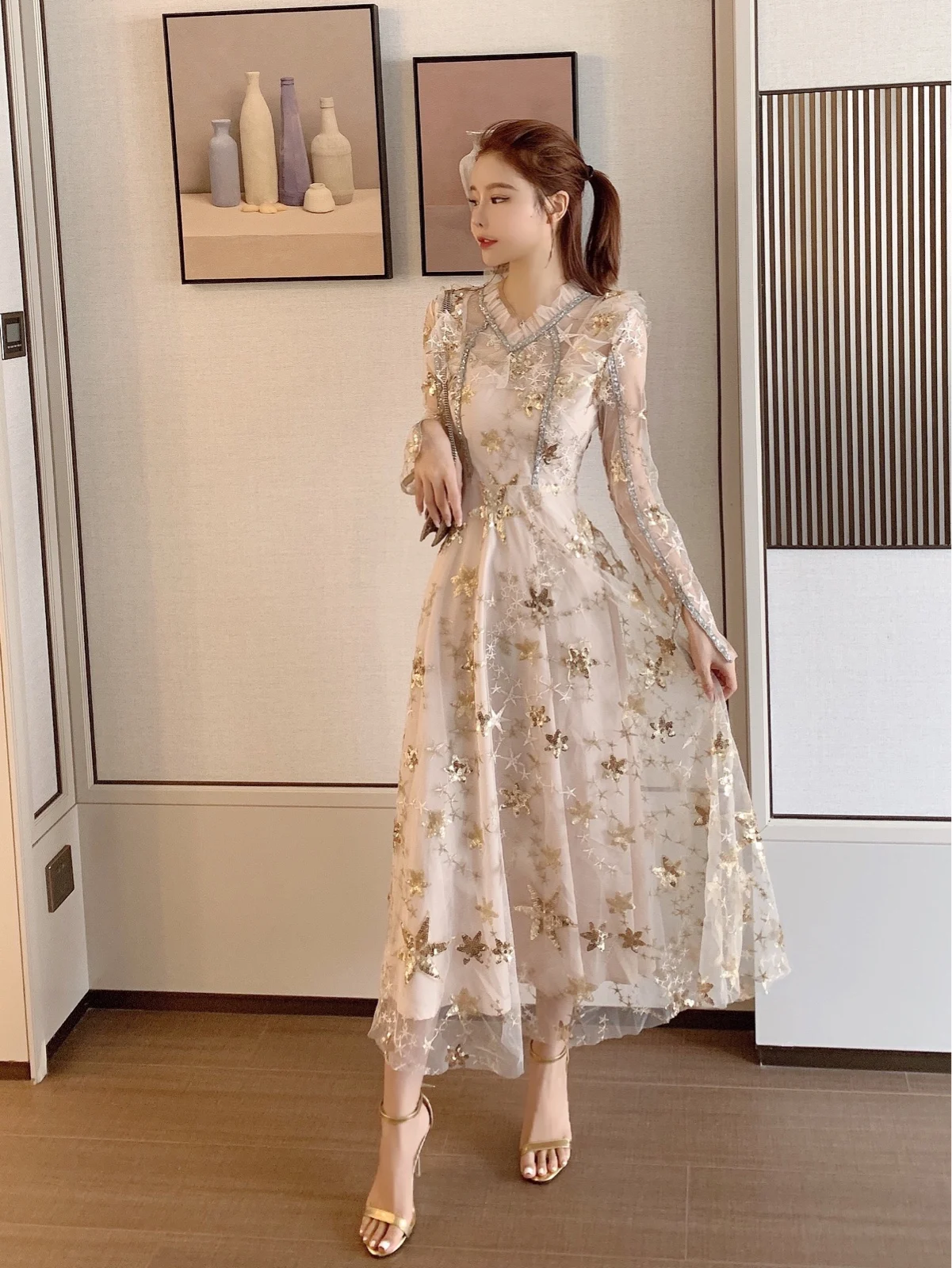 

2021 Spring&Summer New Dress Women Fairy Temperamental Mesh Sequins Embroidery Long Dress V-neck Flared Sleeves Slimming Dress