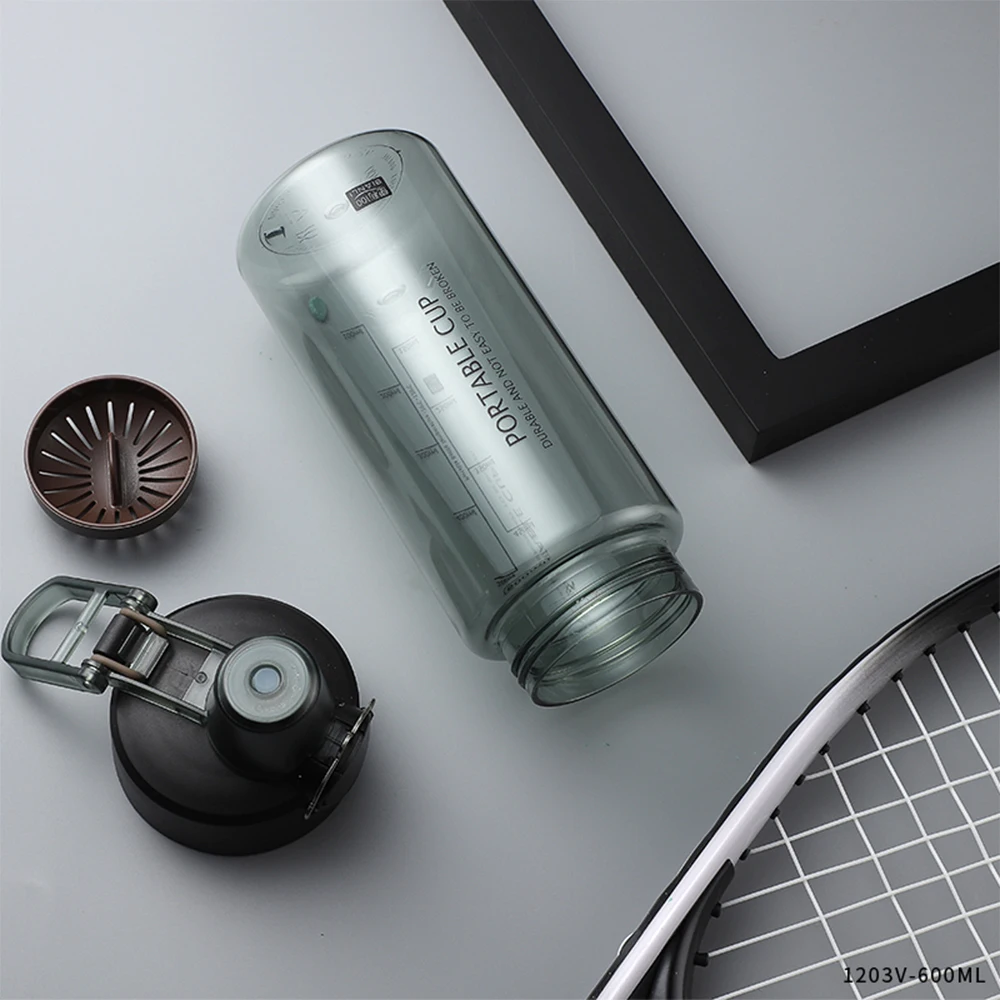 

Sports Water Bottle 600ML Protein Shaker Outdoor Travel Portable Fruit Juice Leakproof PC plastic Drink Bottle Explosion Bottles