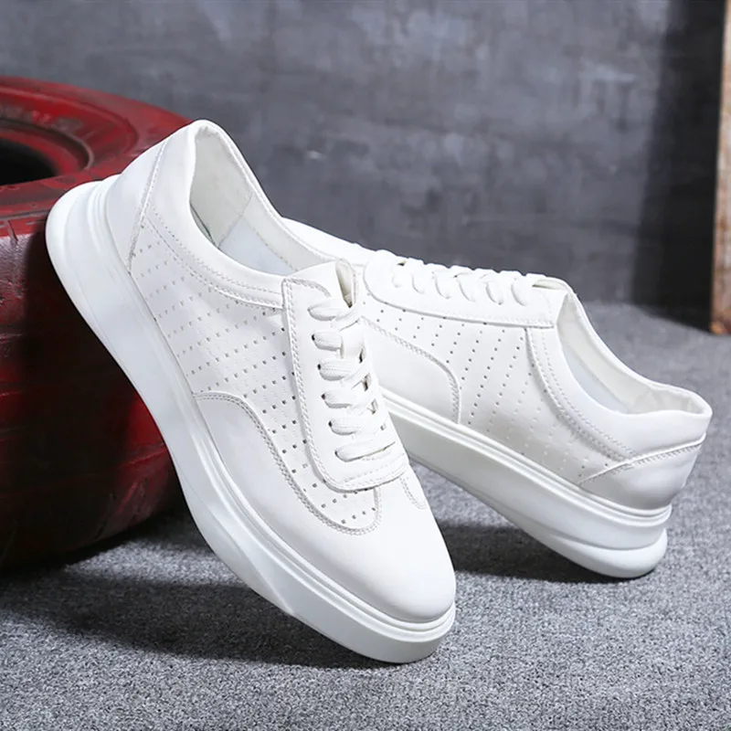 

Fashion Breathable Lace up Casual Shoes Men Sneakers Summer Fall 2021 New Leisure Shoes Leather Moccasin Male