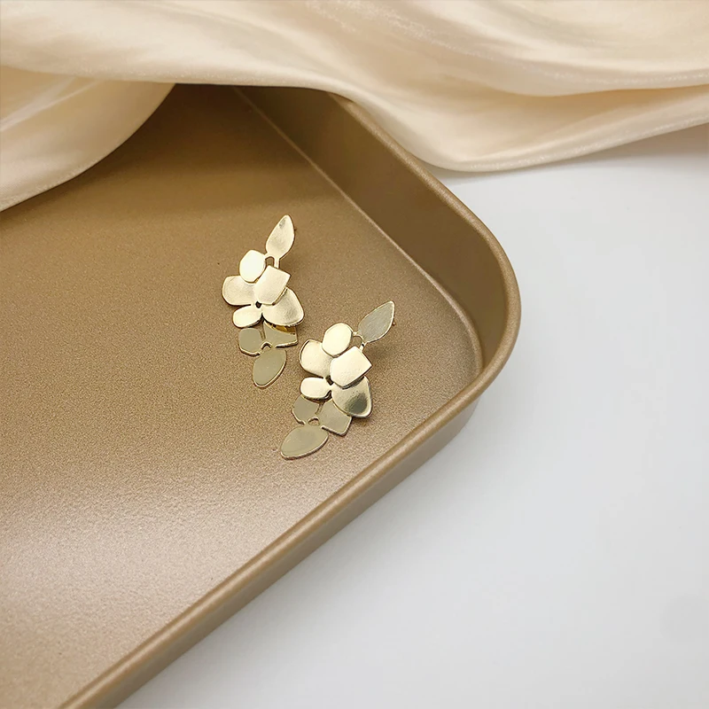 Женские серьги в стиле ретро гонконгском Оригинальные красные холодного ветра