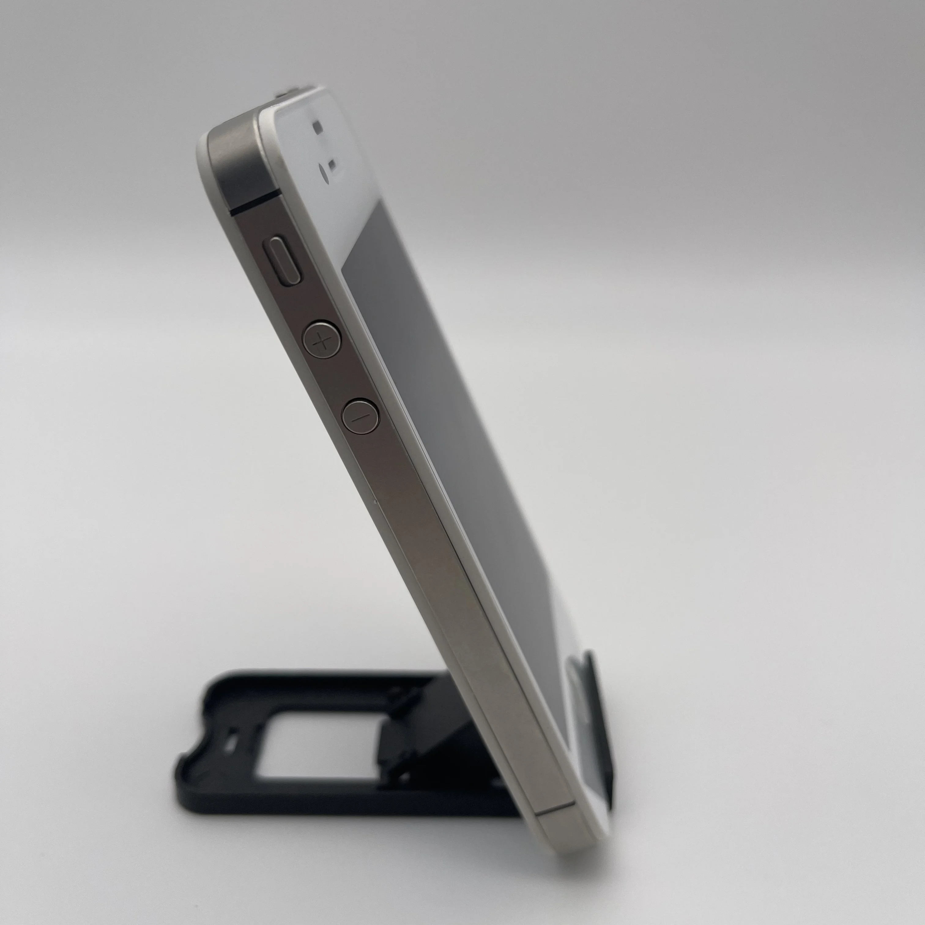 apple iphone 4s unlocked iphone 4s 8 16 32 64 gb mobile phone dual core wcdma 3g wifi gps 8mp 1080p camera phone free global shipping