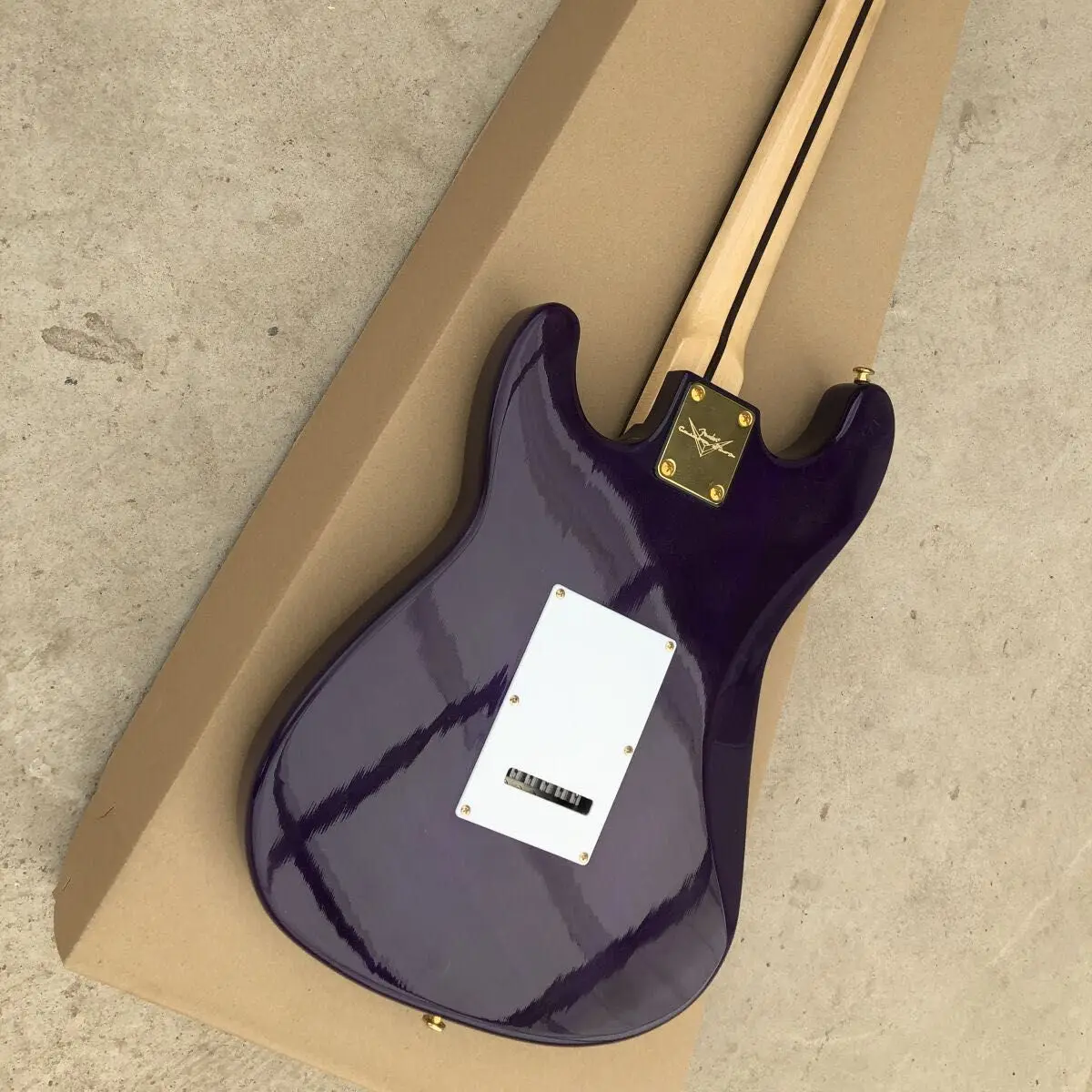 

Electric ST Guitar Tiger Maple Top Purple Color Gold Hardware Free Shipping