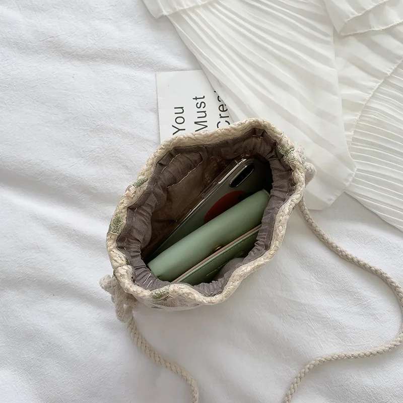 

2021 Cute Knitted Handbag Mini Purses Straw Women Lace Bucket Shoulder Bags Floral Crossbody Bags for Girls Meesenger Bags