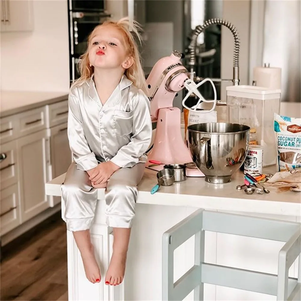

2021 Childrens Kids Pyjamas Silk Satin Tops Pant Autumn Winter Long Sleeve Sleepwear Nightwear Girl Boy Pajama Sets