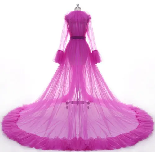 Женское полупрозрачное свадебное платье фатиновое невесты с пушистыми краями и