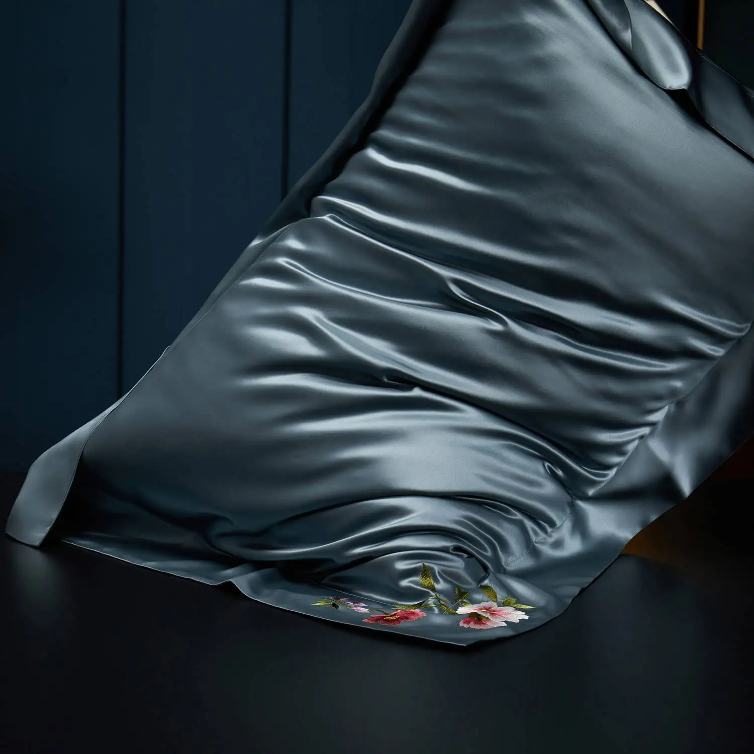 

100% pure silk pillowcase natural silk embroidery pillowcase mulberry silk pillowcase free shipping