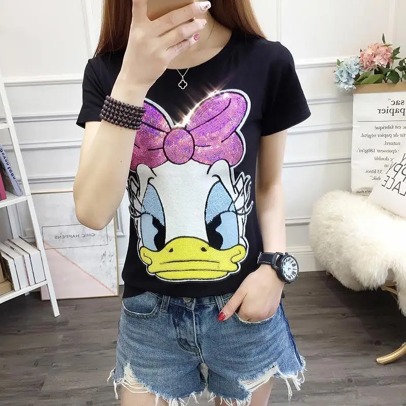 

Disney Donald Duck Women Top 2021 Daisy Print Embroidery Sequins T-Shirts Summer Black Casual White Short Sleeve Ladies T-Shirt