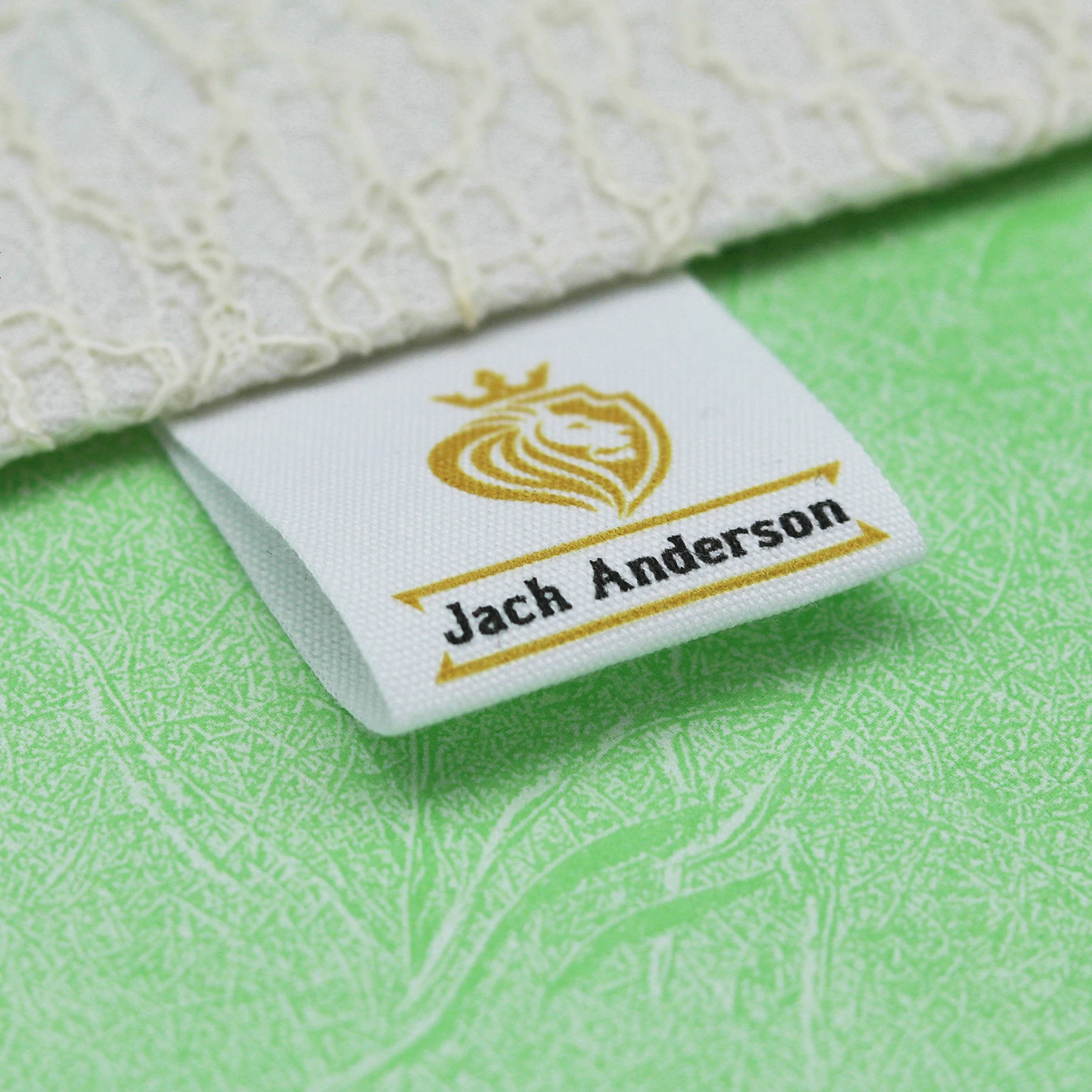 

Custom Folding Labels / Custom Brand labels, Clothing labels, Children's clothing ,Sewing (FR378)