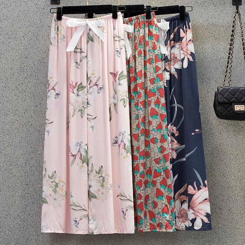 

Casual width leg pants 2021 summer large size women new fashion loose strawberry flower printing elastic pants home clothes big