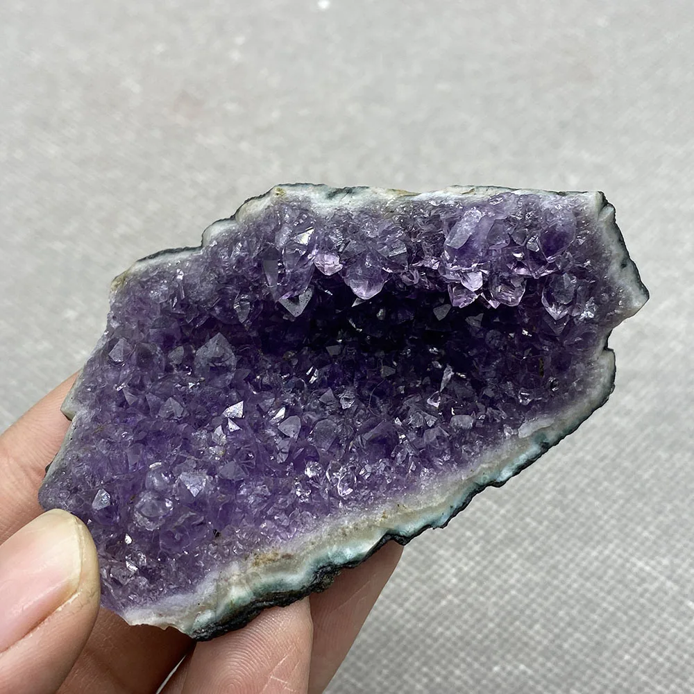

The color of the natural Brazilian amethyst rough is very good in purple. 16#