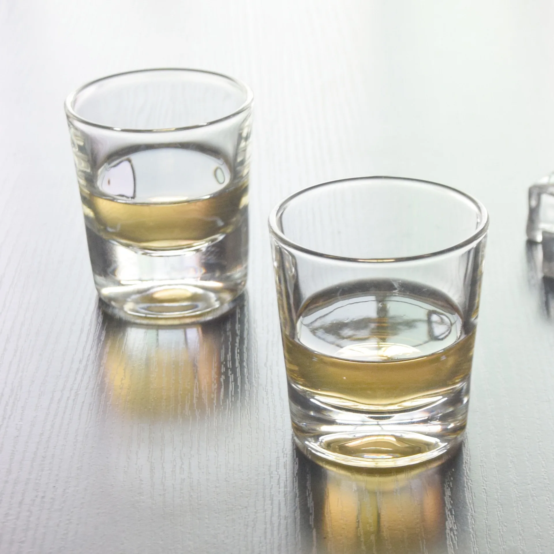 

2 Pcs/lot classical transparent fashion whiskey wine glass party pub wine drinking glass cups 200901-23