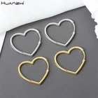 Серьги-гвоздики HUANZHI в стиле ретро с гладкой металлической геометрической застежкой под золото и серебро для женщин и девушек, ювелирные изделия для полые, в форме сердца, 2020