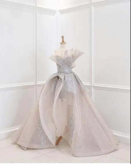 

Элегантное шампанское Vestidos De Formature с открытыми плечами бисером жемчуг а линия развертки поезд Выпускные платья