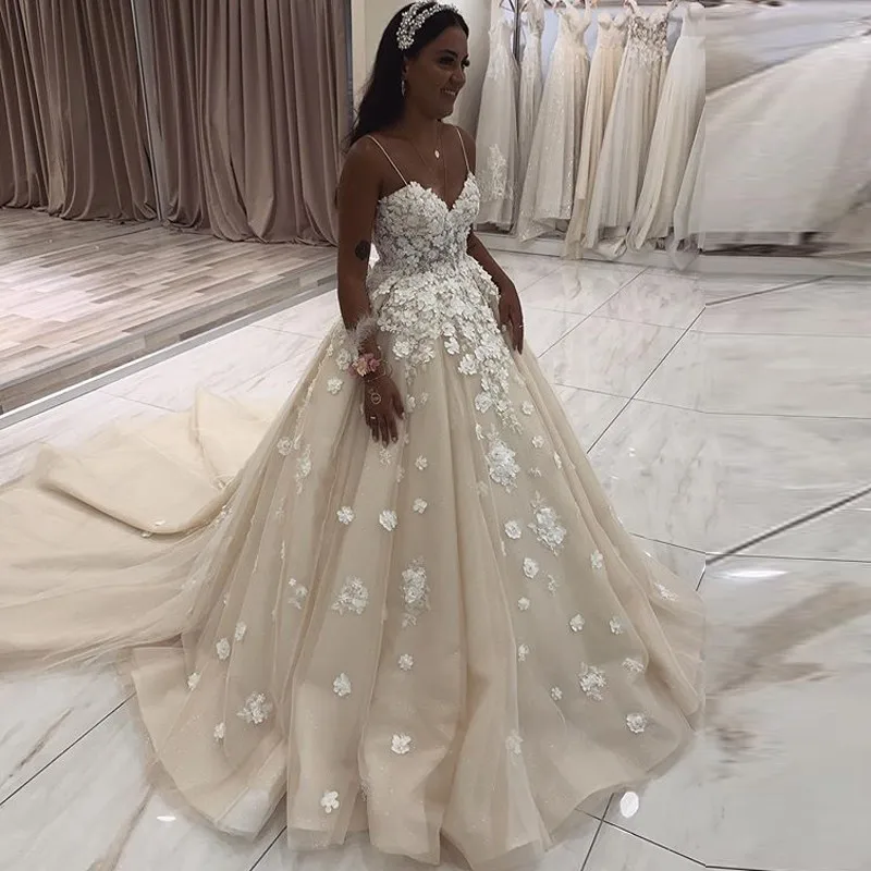

Vintage Champagne Wedding Dress 2020 Luxury Sweetheart 3D Flowers Appliqued Tulle Bridal Gowns with Train