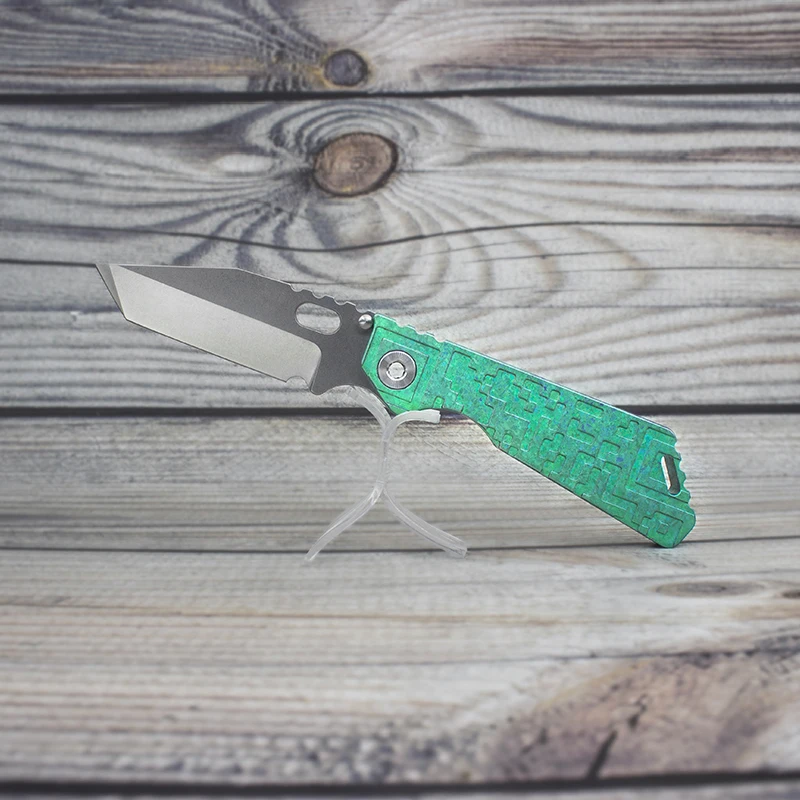 

Нож складной из титана с зеленой кристаллической титановой ручкой, 100% дюйма, M390