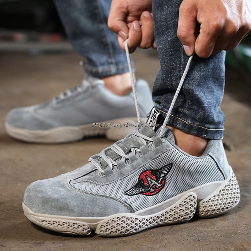 

Lightweight Working Shoes Safety Boots For Men Steel Toe Cap Shoes Breathable Boots Anti-Smashing Shoes Protective Boots Spring