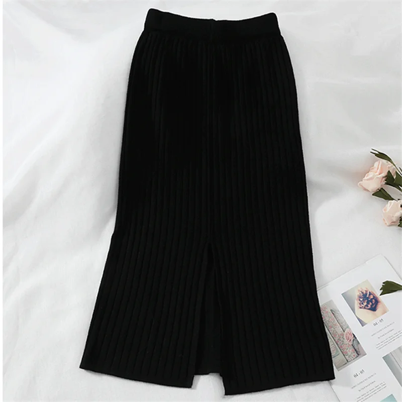 Женский трикотажный костюм из двух предметов Neploe с поясом и высоким воротником +