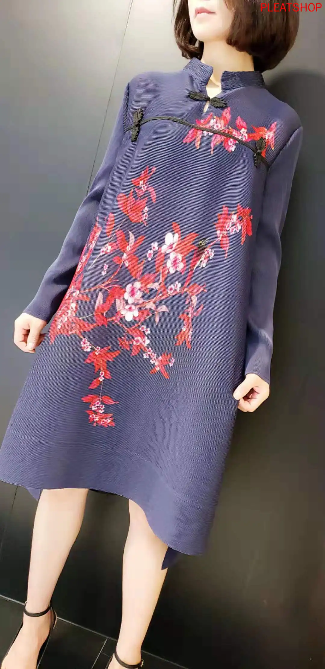 

Retro Print Red Dress 2020 New Temperament Loose L Folds A- Line Dress MIYAKE Pleated Vestido Women Clothes Elegant Dress