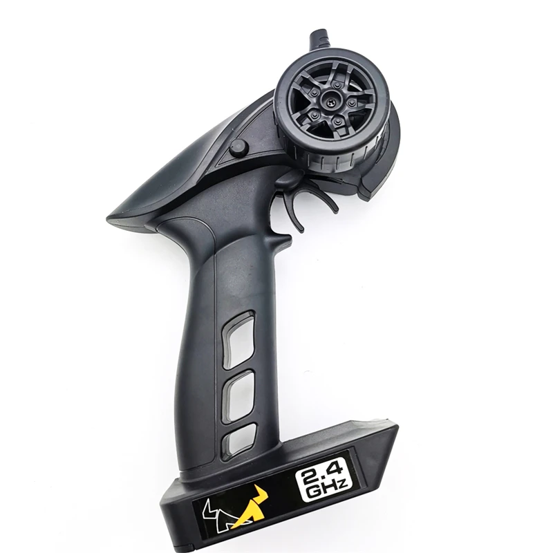 военный грузовик с дистанци