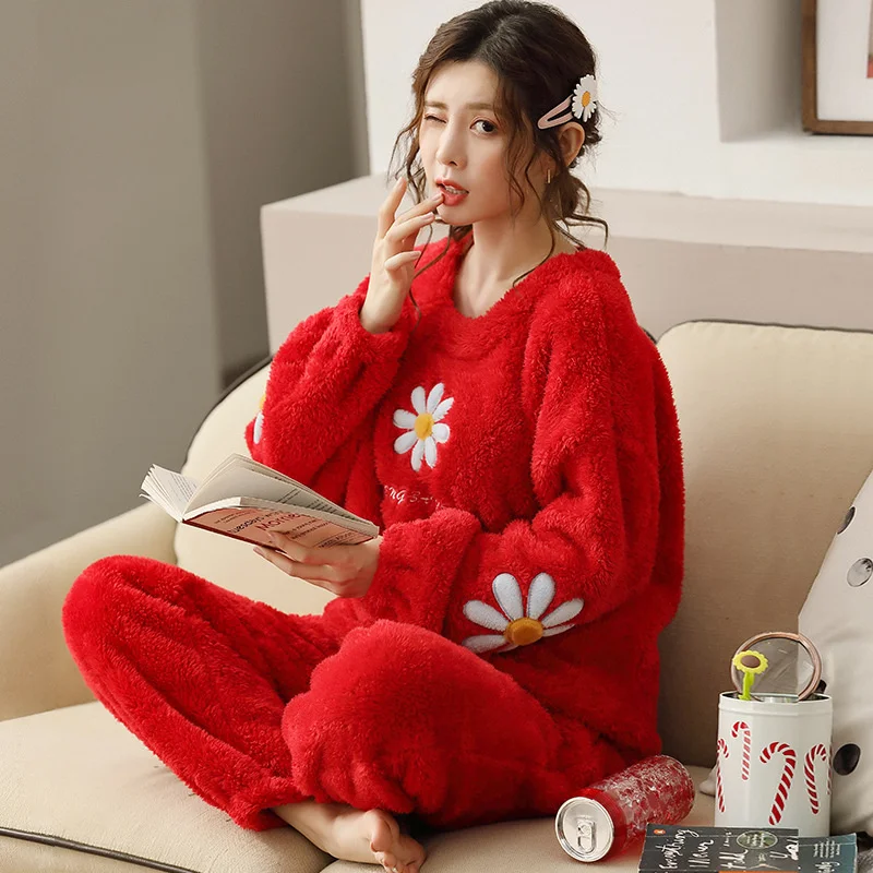 2021 New Women's Long Sleeve Thickened Flannel Pink Pajamas Girl's Oversize Loose Coral Velvet Housewear pajama sets