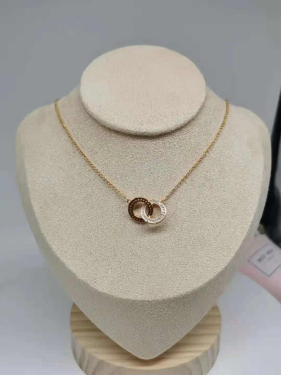 

Chic Elegant Two-Ring Connected Inlaid with Zircon Necklace Trendy Party Jewelry Perfect Gift