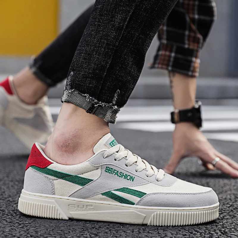 

Men Vulcanize Shoes New 2020 Classic Canvas Sneakers Male Sneakers Non-slip Replica Shoes Flat Rubber Shoes Light Male Sneakers