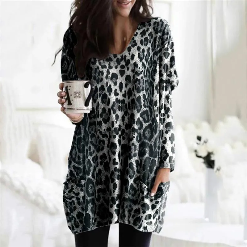 

Women's Autumn and Winter long T-shirt leopard color long sleeve casual pocket Women's wear