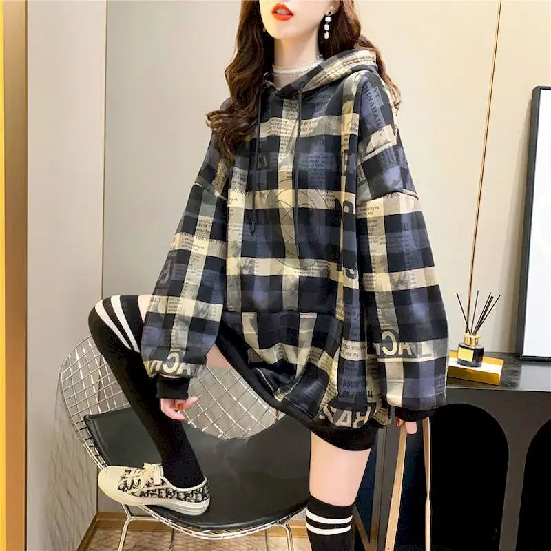 Свободные универсальные толстовки Женская клетчатая Корейская куртка средней