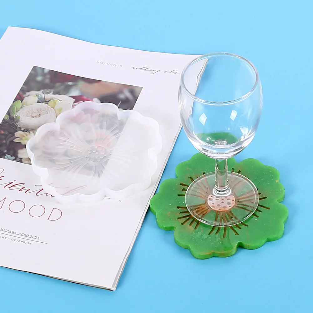 

DIY Crystal Epoxy Flower Coaster Epoxy Mold Handmade Mirror Flower-shaped Coaster Table