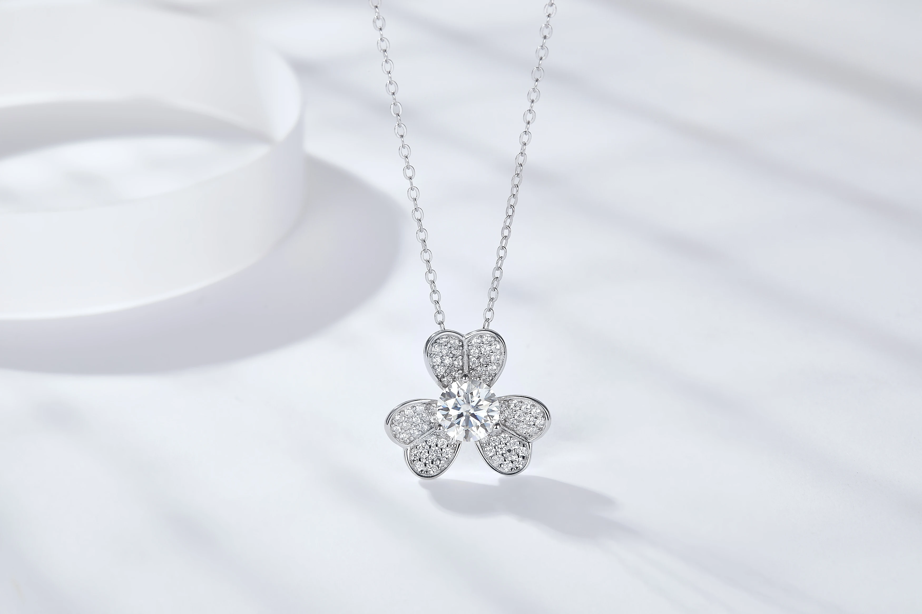 New Moissanite Diamond Engagement Pendant Clover Jewelry Exquisite 925 Sterling...