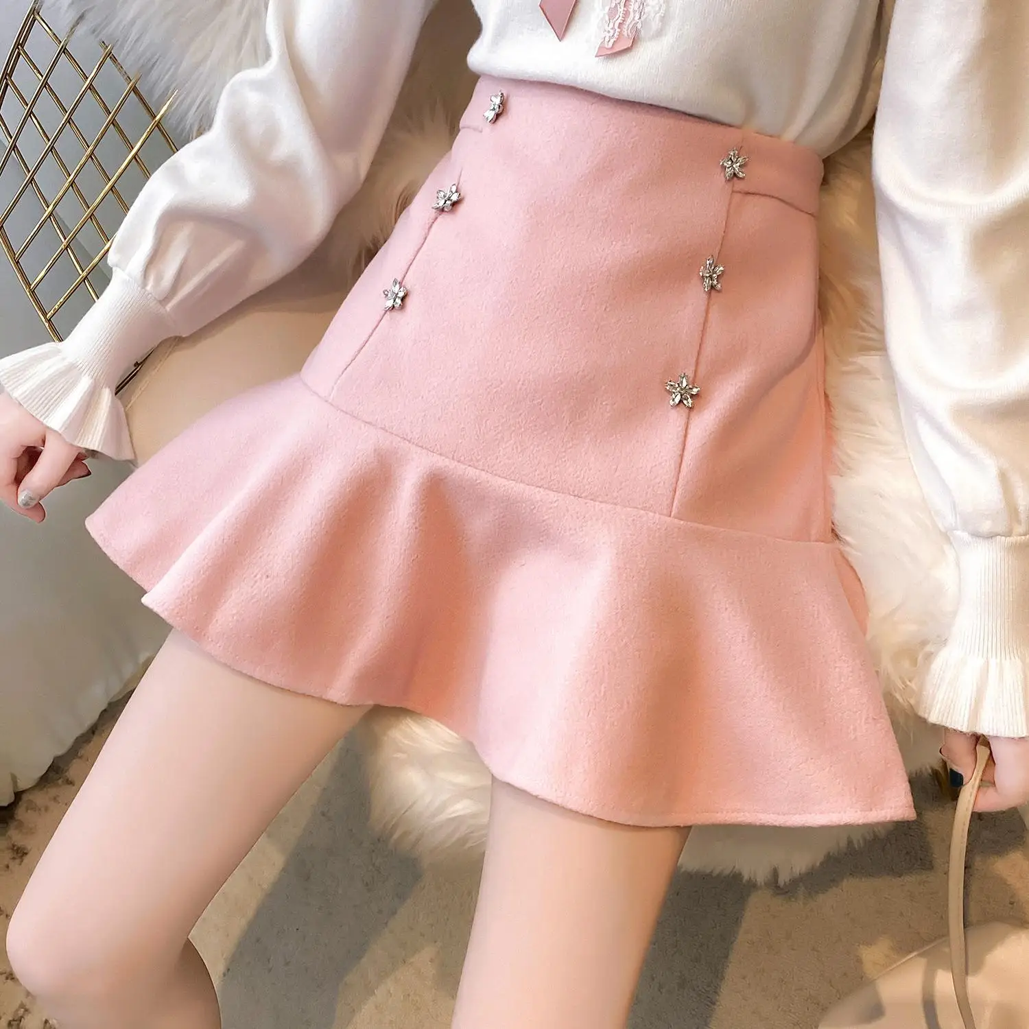 

sweet and pure and fresh sweet bowknot agaric edge sweater with drill woolen cloth skirt outfit