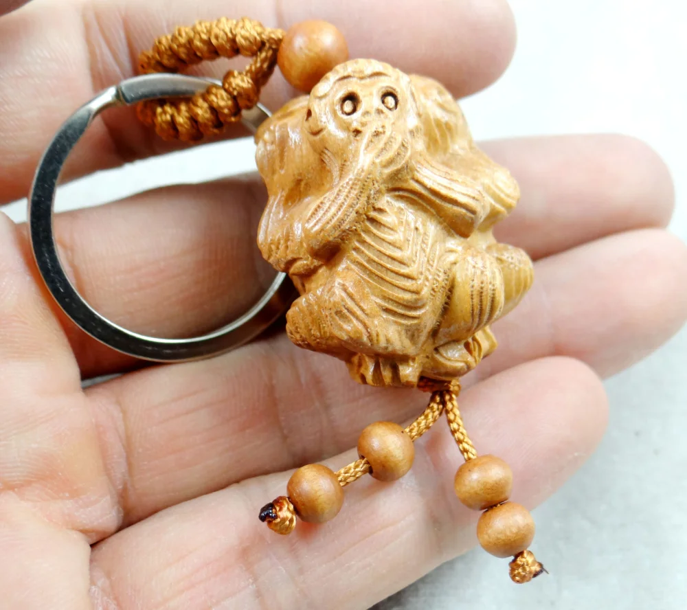 

Mahogany Three-dimensional Engraving Keychain Lifelike Zodiac signs Keyring gift for friend women men jewelry car keychain