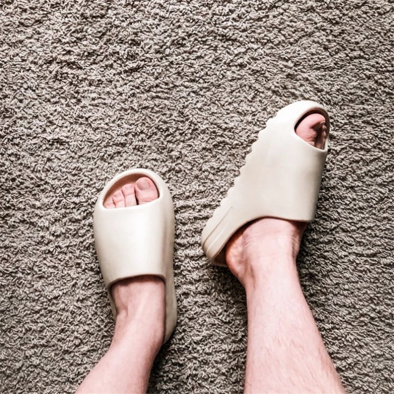 

outdoor comfortable soft slippers Men women Indoor bathroom home shoes Flat EVA Thick sole Slides summer sandals