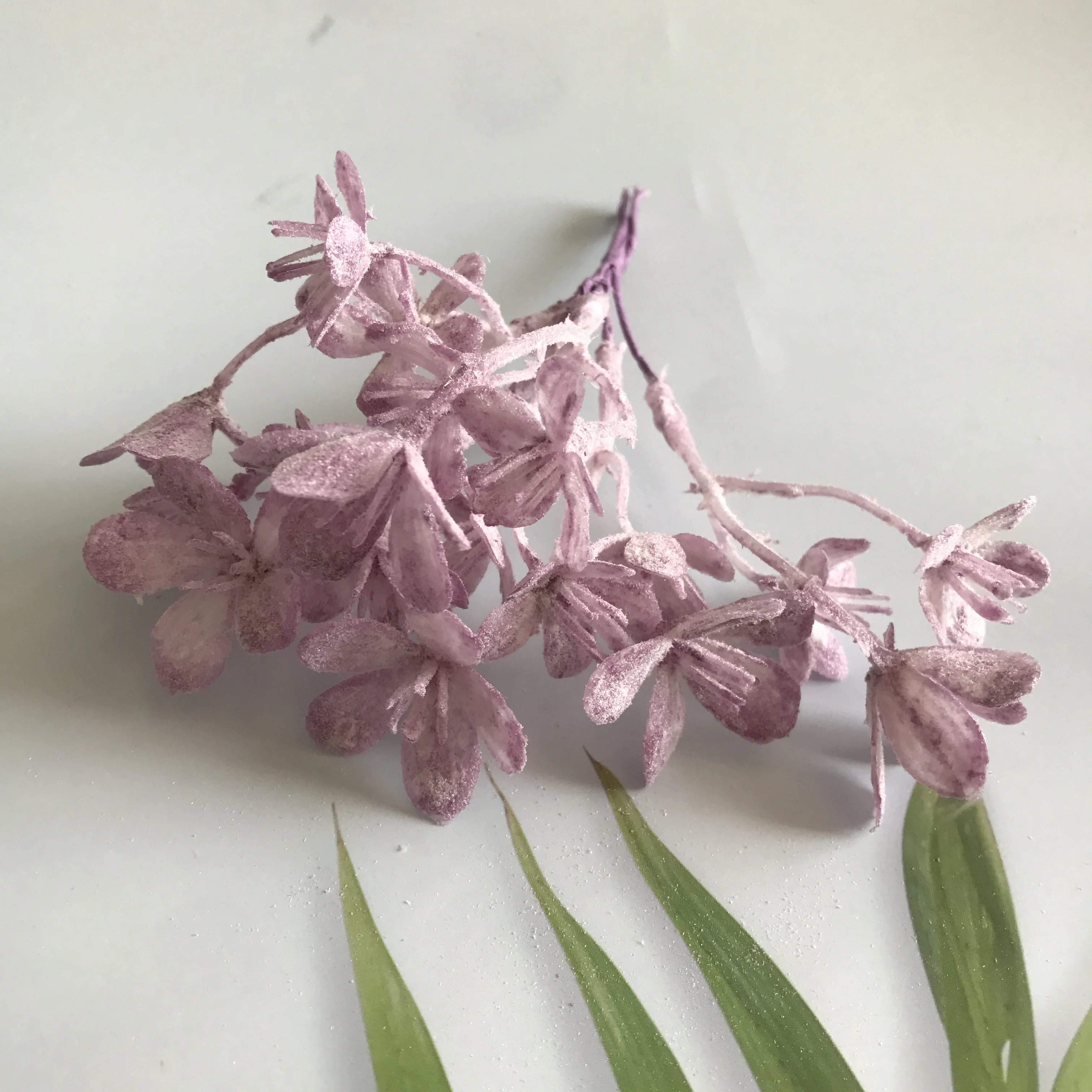 

Искусственные веточки зелени пластик 6 шт