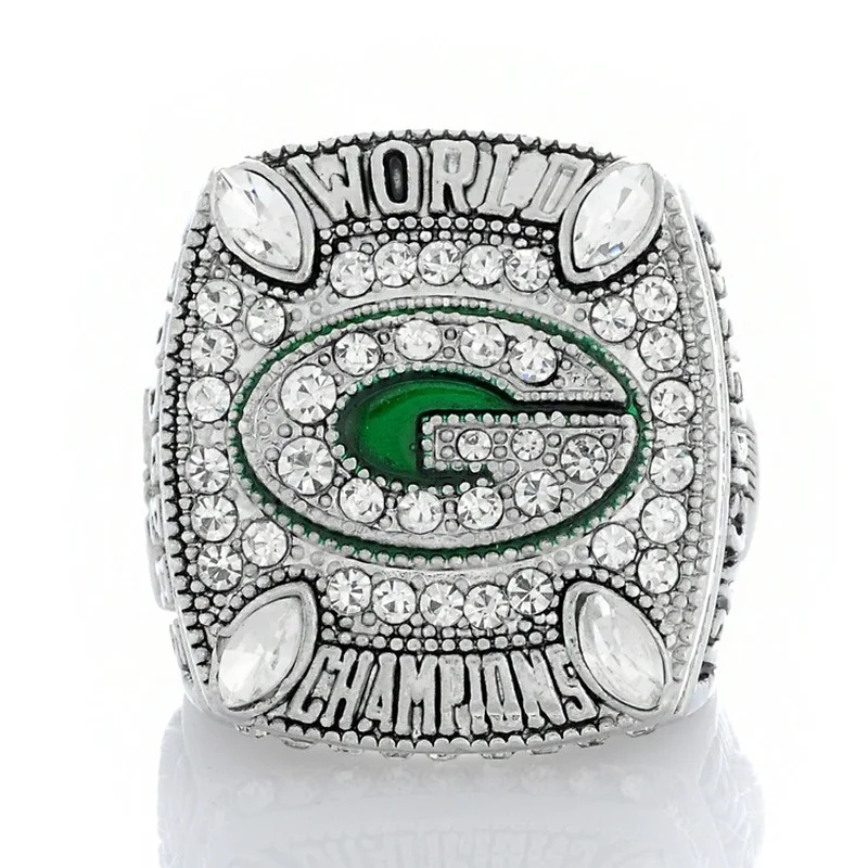 

The high polished Green Bay Packer champion ring is suitable for fans collection, and the gem ring is suitable for punk style
