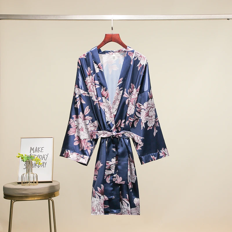 YUXINBRID 2020 New Wedding Bride Robe Bridesmaid Floral Robe Satin Silk Bathrobe Women Kimono Sleepwear Bridal Robes wedding