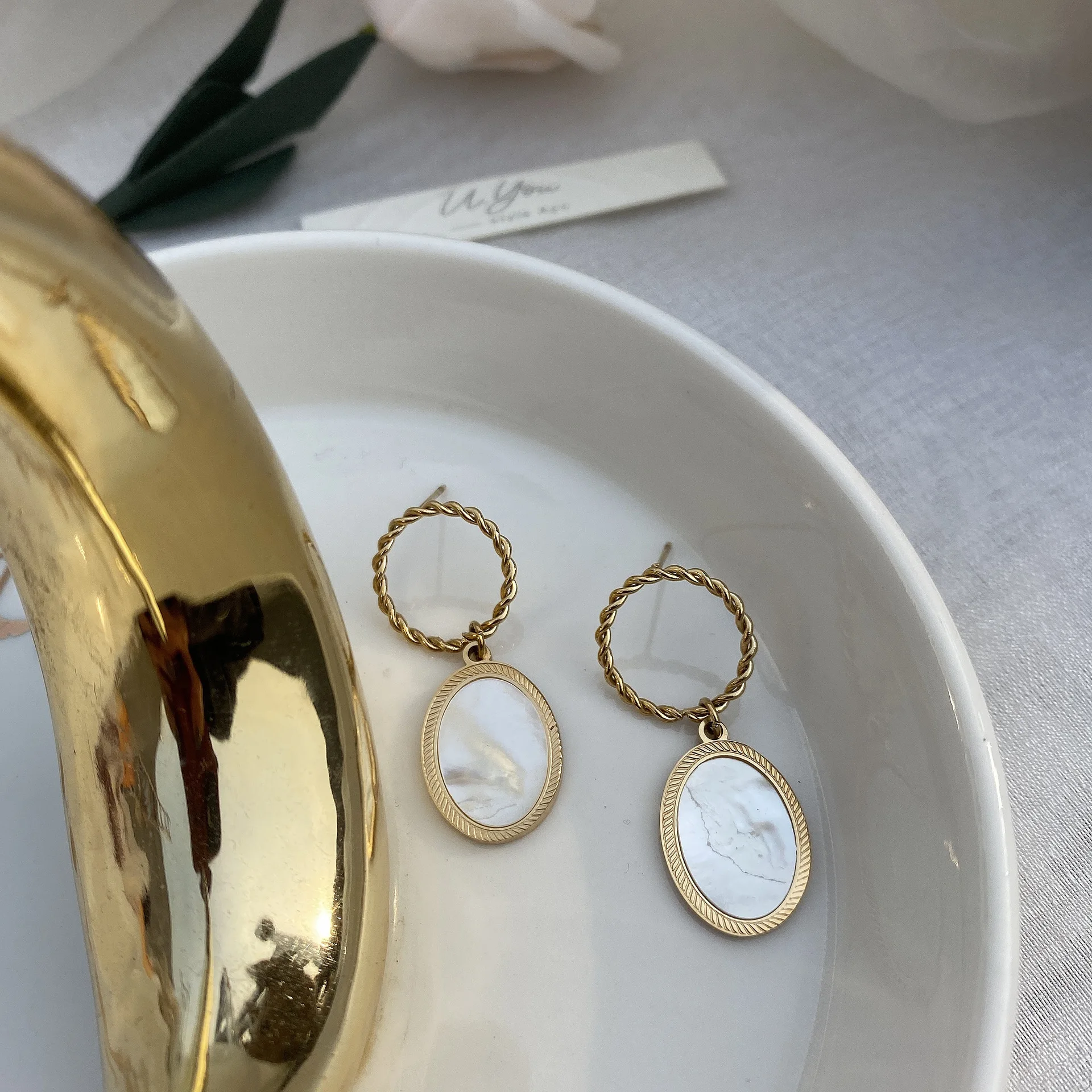 

Vintage Titanium Steel Earring for Women Fashion Jewelry Korean Simple Shell Drop Earring Geometric Round Circle Earrings Female