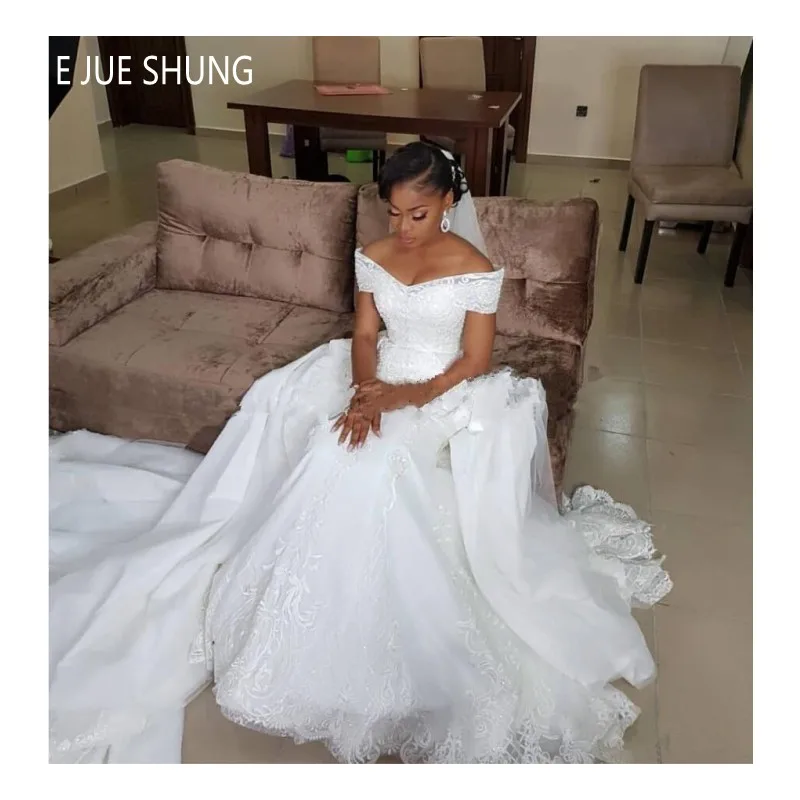 

EJUE SHUNG White Mermaid Wedding Dresses With Detachable Train Off Shoulder Lace Appliques African Bridal Gowns Vestido De Novia