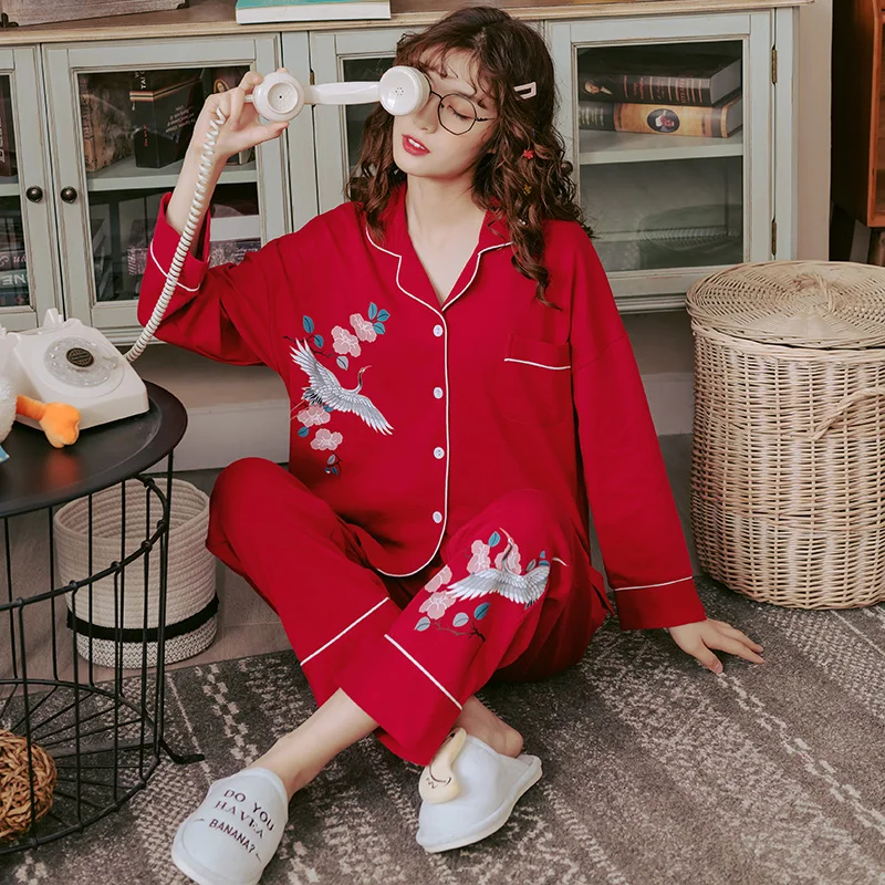 Пижама в виде животных женский красный костюм с праздничным принтом пижамный